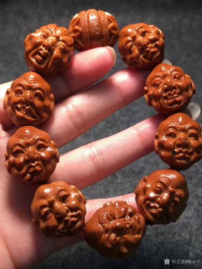 税小宁收藏-百年老树铁核雕刻·实物非常漂亮，1.95*2.2无限接近2.0，【双面写实十八罗【图1】