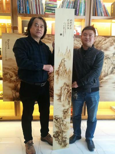 孙传海收藏-苏州金螳螂装饰公司项目负责人汤其池先生慕名专程光临工作室，洽谈将