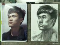 艺术家覃莽日记:我的素描人物头像画法步骤,以两幅今日教学示范作品为例；
 【图4】