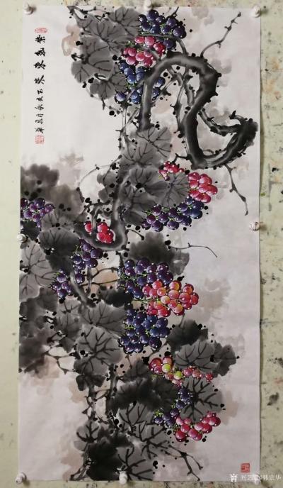 韩宗华日记-国画花鸟画葡萄系列《硕果累累》，葡萄架下配麻雀，动静结合，别有一番生趣。
  【图7】