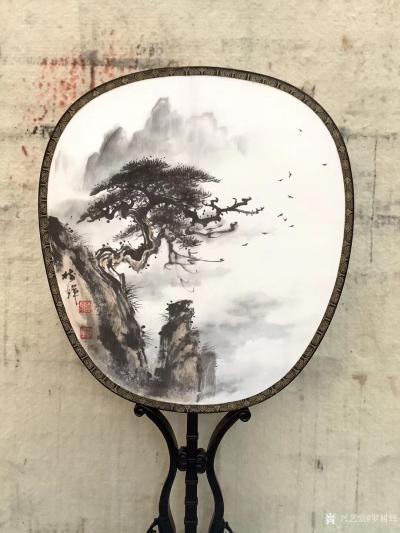 罗树辉收藏-高级绢材团扇国画山水苍松云立，（山水画小品团扇正反两面效果图），请欣赏。【图3】