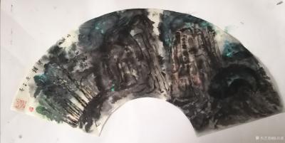 陈培泼日记-让温暖抵达心头
陈培泼
庚子年的春天
如此铭心刻骨 
巨大的悲伤穿透所有【图1】