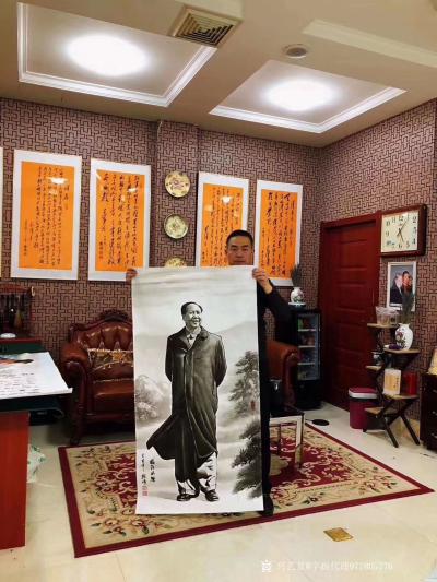 字画代理威977805476日记-魏鸿，男，河北邢台南宫人，红色书画家、中国老年书画研究会会员、中国楹联学会会员、【图3】