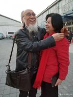 艺术家马培童日记:童心写历（3）真正的朋友：画家姜耀南；
  姜耀南他对我足【图0】