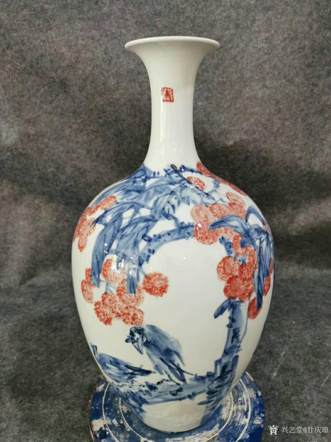 甘庆琼文玩杂项作品《青花赏瓶-荔枝》【图1】