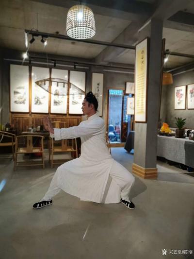 陈刚生活-与武当山集真观玉皇殿七子之子张兴坤道长及其弟子在屿北书院合影留念【图2】