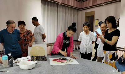 汪琼日记-国画花鸟画牡丹笔会作品《惠风和畅》《富贵吉祥》，作品尺寸四尺竖幅68X138CM【图1】