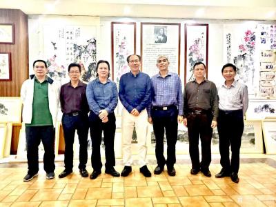 叶仲桥生活-10月29日上午参加市历届政协委员代表会议，下午市领导、市政协常务副主席罗梓健卒【图1】