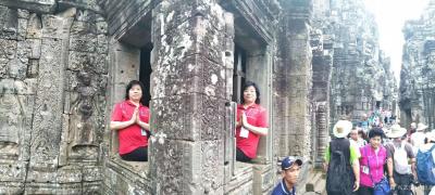 马培童日记-《闭关》童心写历（36）
 在我闭关创作时，每天五点半起床，6点开始画画，8点【图1】