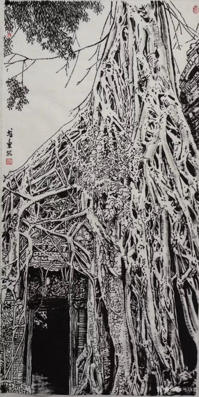 马培童日记-《树抱石石抱树》童心写历（39）；
  自从到了柬埔寨吴哥石窟写生，我一直在研【图4】