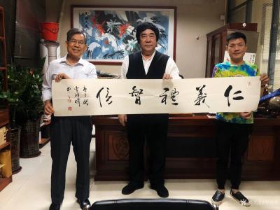 罗树辉收藏-11月11日下午，由黎展华主席引荐，到曾总办公室雅聚。幸会了黎主席和曾总的一班艺【图4】