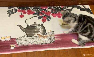 石广生日记-搜肠刮尽江郎才，
举笔踌躇神正呆。
敢是天公知画事，
狸猫着意纸中来。
【图2】