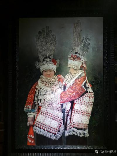 杨洪顺收藏-2021年《绣裹银装》杨洪顺苗女油画迎春展在贵州黔东南凯里下司古镇精品馆展出，欢【图4】