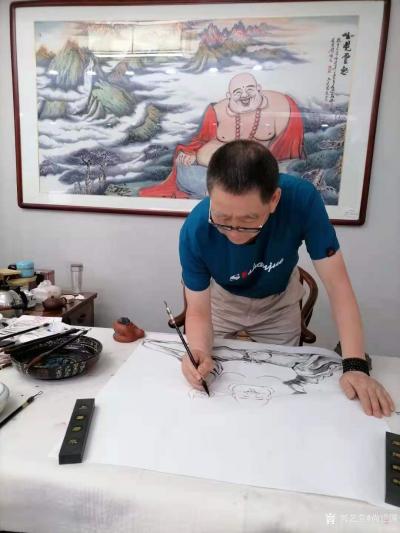 尚建国日记-大自在弥勒佛绘画在瓷器上，又是别有一番神韵。
清晨喜鹊鸣枝头，提醒我们善待生命【图1】