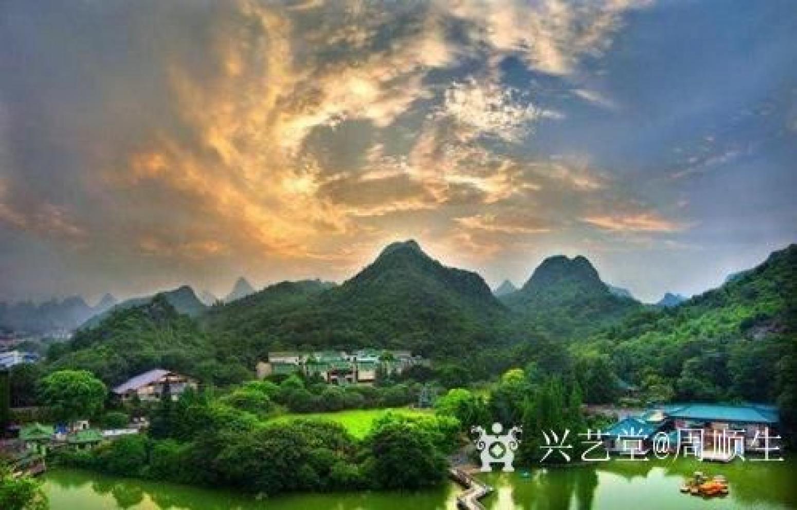 周顺生国画作品《四尺佛光洒西山》【图1】