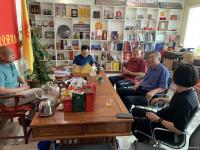 艺术家杨牧青日记:“古杨侯国”项目研讨会在北京举行
上图：杨牧青宗亲用甲骨文【图1】