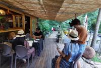 艺术家刘晓宁日记:香香《自由自在》画展，现场画画是一种享受，也是和人沟通最好的【图4】