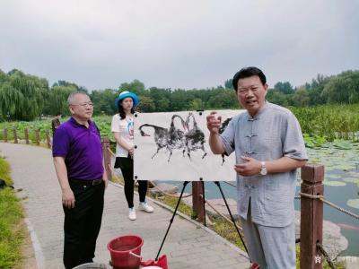 雅涵一一主人凤喜生活-参加北京大骞书画研习社大型厅堂花鸟画实战班研习，圆明园写生等留影。
还有甘肃临【图6】