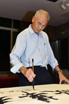 13714493782兴艺空间精选封面动态图片