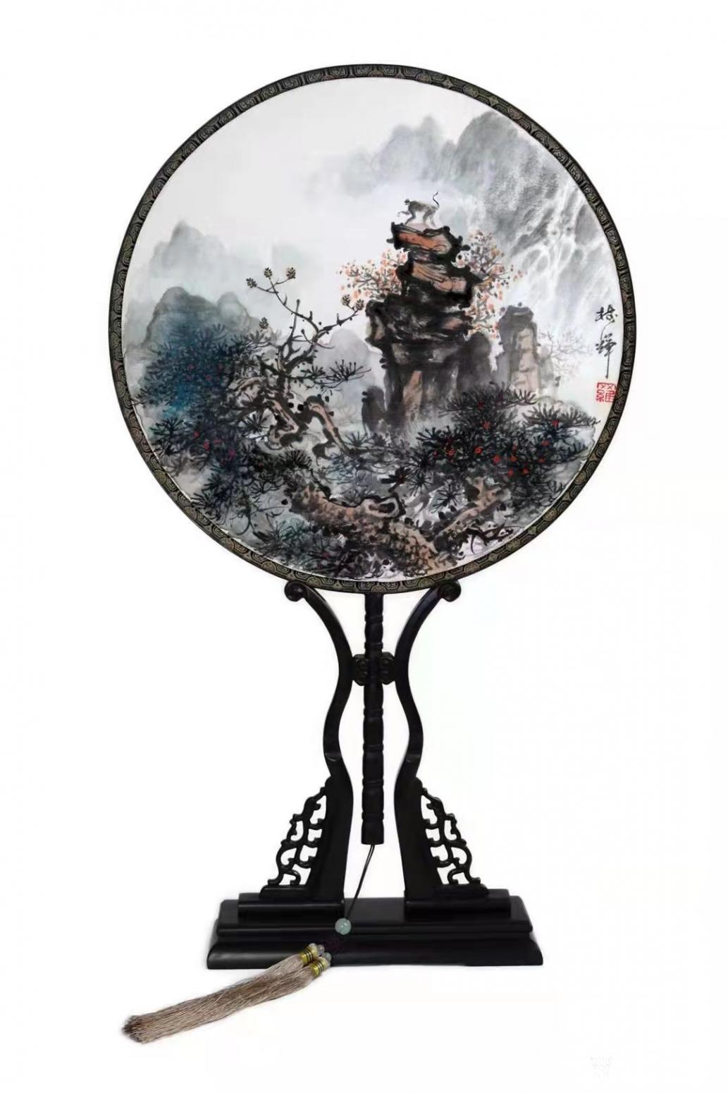 罗树辉国画作品《团扇松-松猴图1》