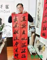 艺术家耿涛生活:郑板桥传人刘广才先生答应传授我板桥技法，成为板桥再传人。
【图0】