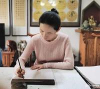 艺术家邓澍生活:书法培训剪影。疫情期间，同学们在家依然刻苦努力，认真完成作业【图0】