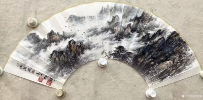 罗树辉日记-国画山水画扇面作品《江山万里图》《山河壮丽》，罗树辉壬寅年夏月作品。【图1】