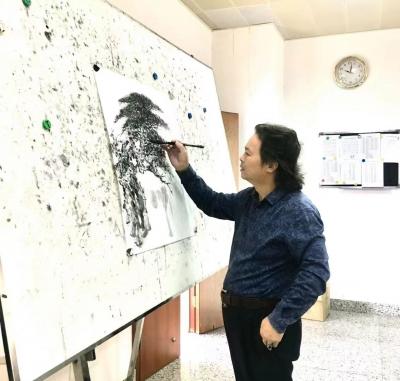 叶仲桥收藏-冬去春来、寒来暑往，今天市老干部大学绘画班【2018届】结业了，我作为美术班的老【图2】