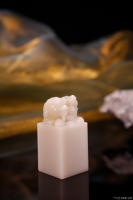 艺术家骆文皓生活:石雕《双狮母子钮章》【图1】