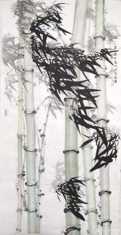 李伟强日记-粉节飘香
露涤铅粉节，
风摇青玉枝。
依依似君子，
无地不相宜。
这是【图1】