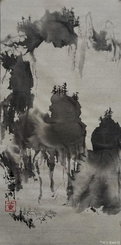 怀羽日记-怀羽黄仍彬：生宣纸上的水墨山水画艺术探索

水墨山水画作为中国传统文化的瑰宝【图1】