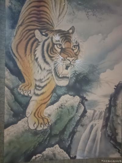 小鱼有好物收藏-老虎毛都是一根根硬刺，墨迹清晰。瞅着山下所有动物都是它的猎物。一脸的坏出息。军伐【图5】