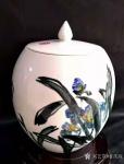 甘庆琼日志-国画荷花制作成瓷瓶别具一番风味，请欣赏。
又是一年冬将近，【图2】