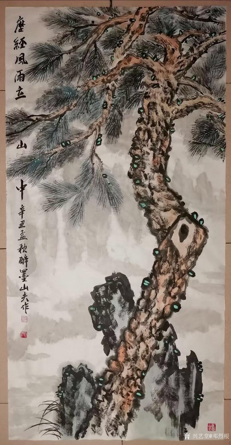 邓烈根国画作品《松-历经风雨立山中》