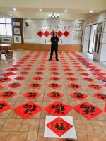 艺术家叶仲桥生活:挑灯夜战写百福。接中国文化部、中国驻坦桑尼亚大使馆艺术中心的【图5】