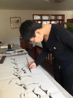 艺术家李尊荣生活:让薪火传承，我和王广然老师在辅导学员练习中国画【图1】