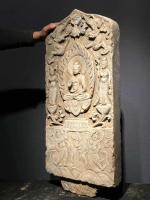 艺术家罗邵华收藏:青石佛碑
长40,厚10,高86,cm
进乡村淘出来的,【图2】