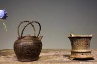 艺术家罗邵华收藏:茶室雅舍 铁制 茶炉 茶壶一套
尺寸;炉高14//茶壶高1【图4】