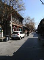 艺术家杨牧青日记:上午先生在琉璃厂字画店观光,
有一小丫头店员笑迎而上,
【图0】