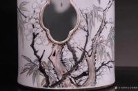 艺术家东方古玩城堡收藏:晚清,浅降彩名家李瑞山款 花鸟开窗帽筒一对、瓷胎洁白,鸡皮釉【图4】