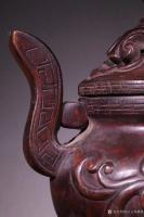 艺术家东方古玩城堡收藏:清代,沉香木雕三足冲天耳炉
此件藏品取名贵沉香为材,料子油【图1】