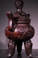 艺术家东方古玩城堡收藏:清代,沉香木雕三足冲天耳炉
此件藏品取名贵沉香为材,料子油【图5】