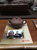 艺术家李明成收藏:紫砂壶《昊昕斋藏品》
包装设计一一龙缘堂
紫砂制作一一张【图5】