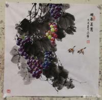 艺术家韩宗华日记:天热吃水果最爽,鲜艳欲滴又大又红的葡萄,尽情品尝。国画《农家【图1】