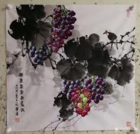 艺术家韩宗华日记:天热吃水果最爽,鲜艳欲滴又大又红的葡萄,尽情品尝。国画《农家【图2】