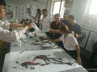 艺术家刘建国日记:对话大师后裔,领略悲鸿精神,与徐悲鸿曾孙女徐步宇交流画马!徐【图1】