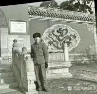 艺术家刘建国生活:脱下军装,穿上警装,一生献给了祖国最壮丽的事业,无怨无悔,无【图1】