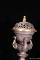 艺术家东方古玩城堡收藏:清代、鎏金银太平有有象灯台一对,造型精美大气,设计独特,大象【图4】