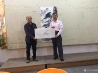 艺术家罗树辉收藏:国画苍松《道骨仙风》四尺竖幅作品与友结缘。
5月7日上【图1】