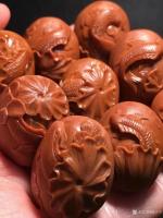 艺术家税小宁日记:纯手工核雕,作品名称《连年有余》‼️‼️ 鱼儿雕刻的栩栩如生【图4】